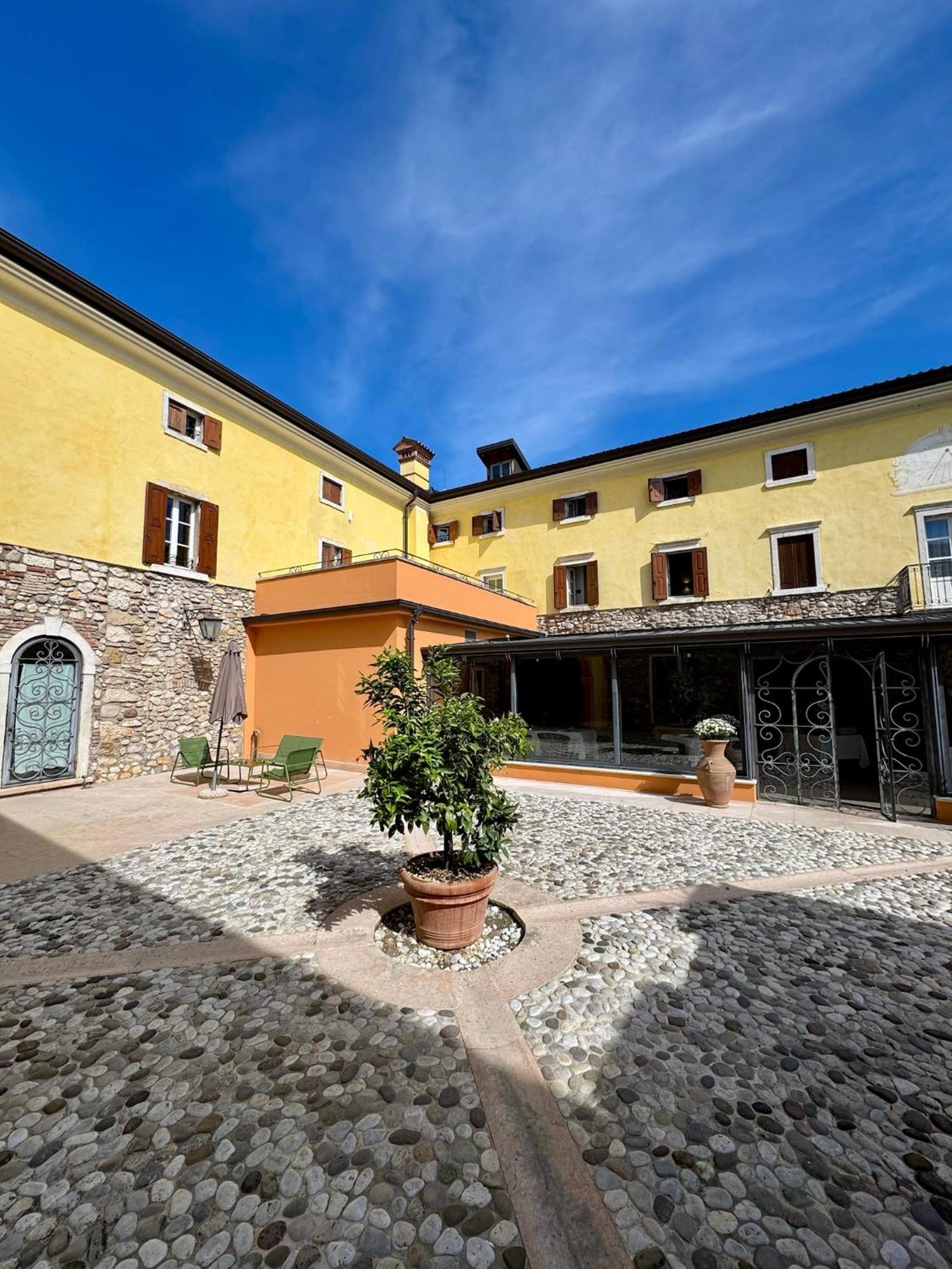 Corte Impero Hotel & Restaurant Affi Exteriör bild