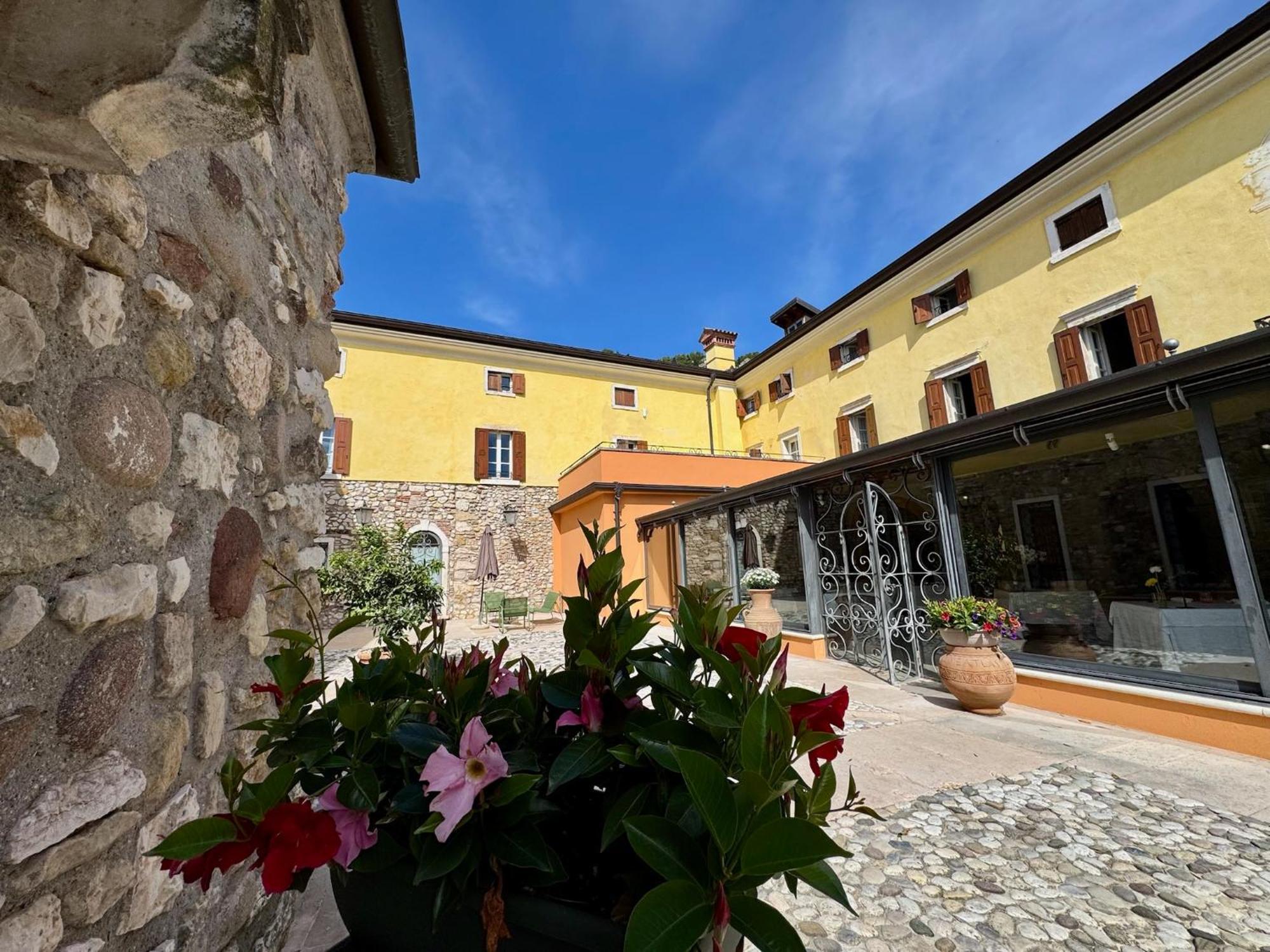 Corte Impero Hotel & Restaurant Affi Exteriör bild